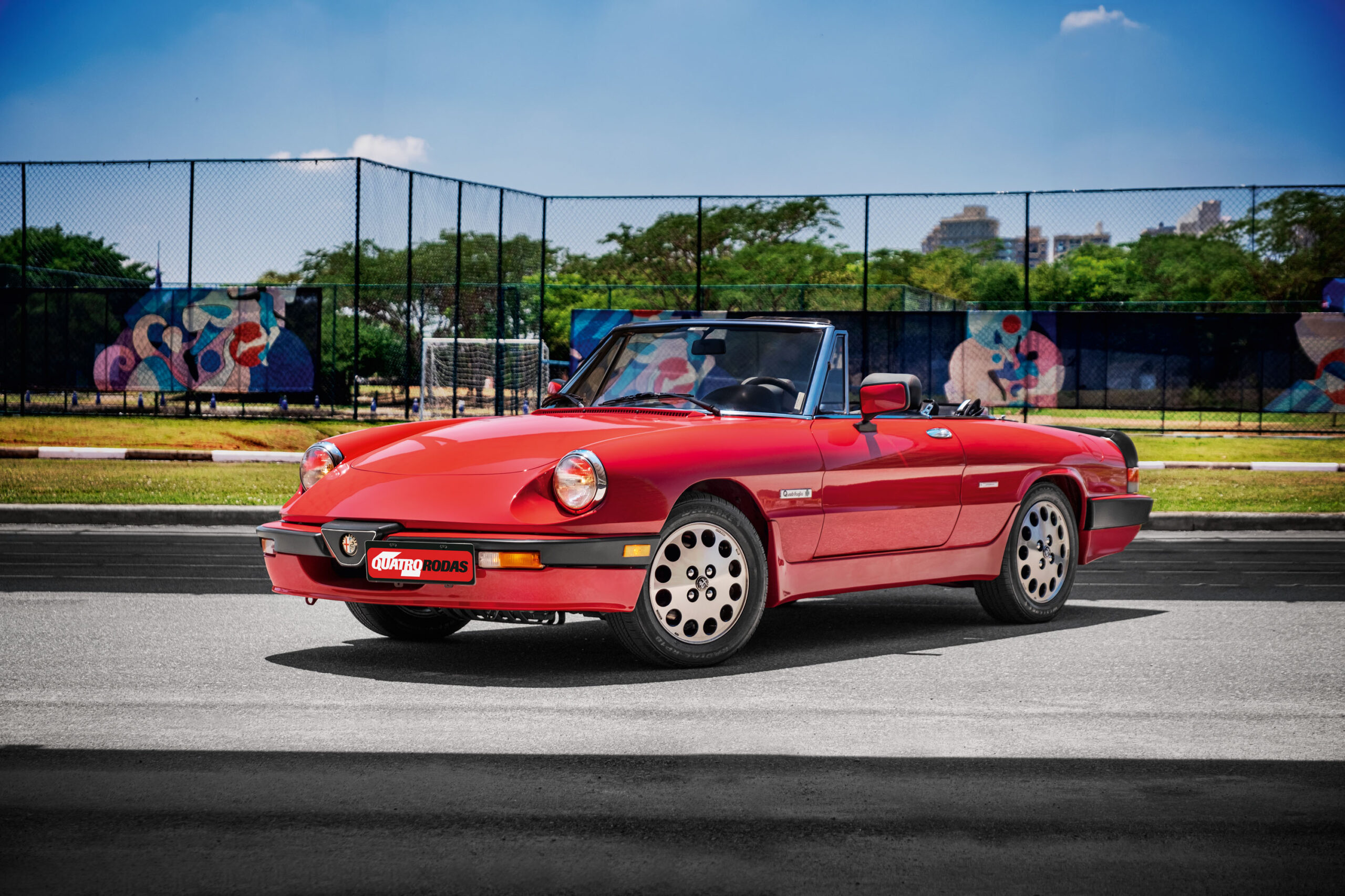 Alfa Romeo Spider Aerodinamica: Design Moderno, Mecânica Clássica