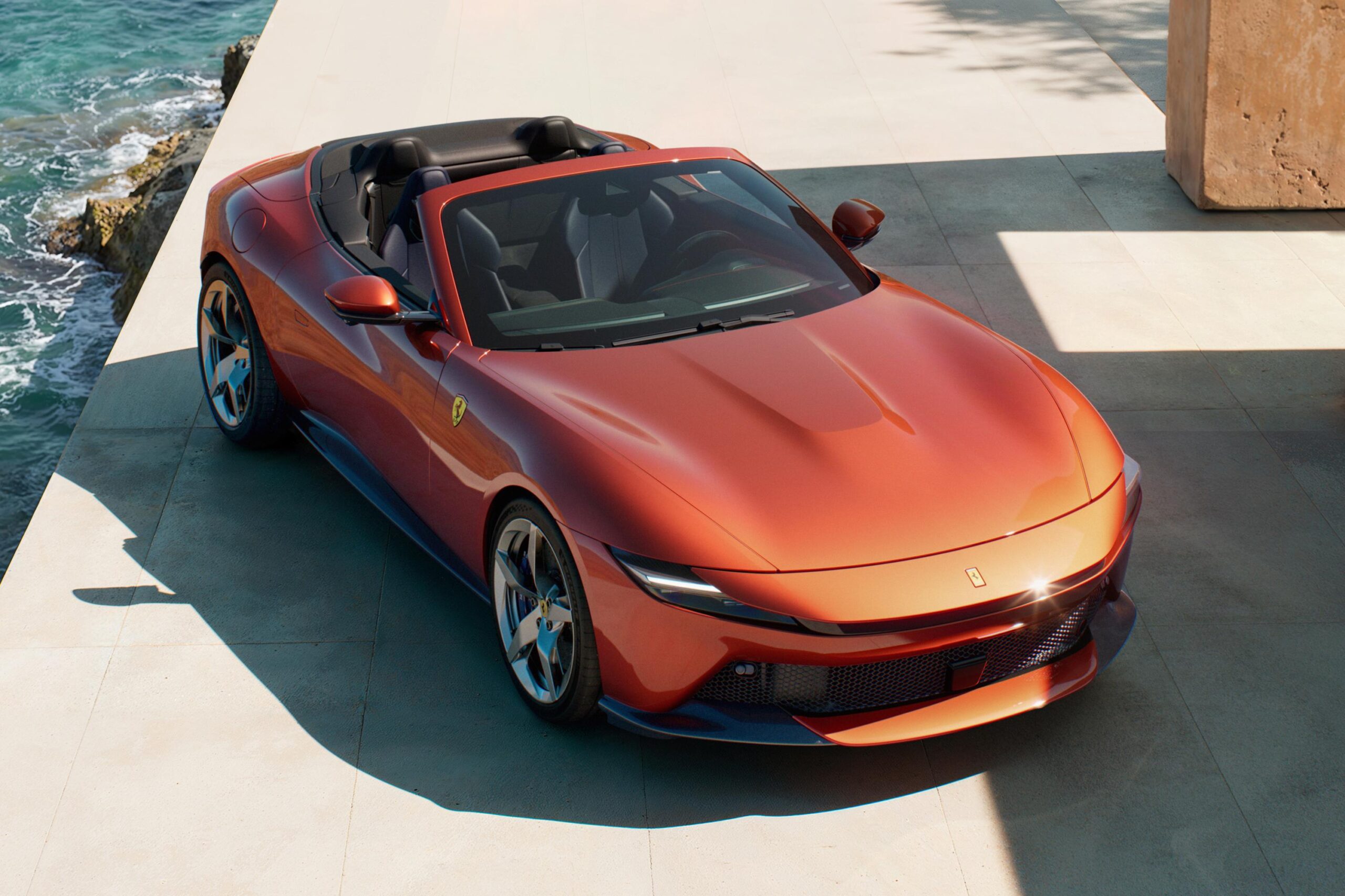 Ferrari Amalfi Spider: Motor V8 Biturbo de 640 cv e Teto de Tecido