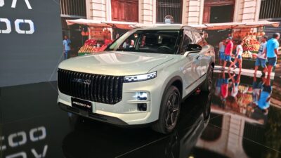 Jaecoo 7 2027 ganha versão de entrada Elite por R$ 179.990, mas perdeu potência