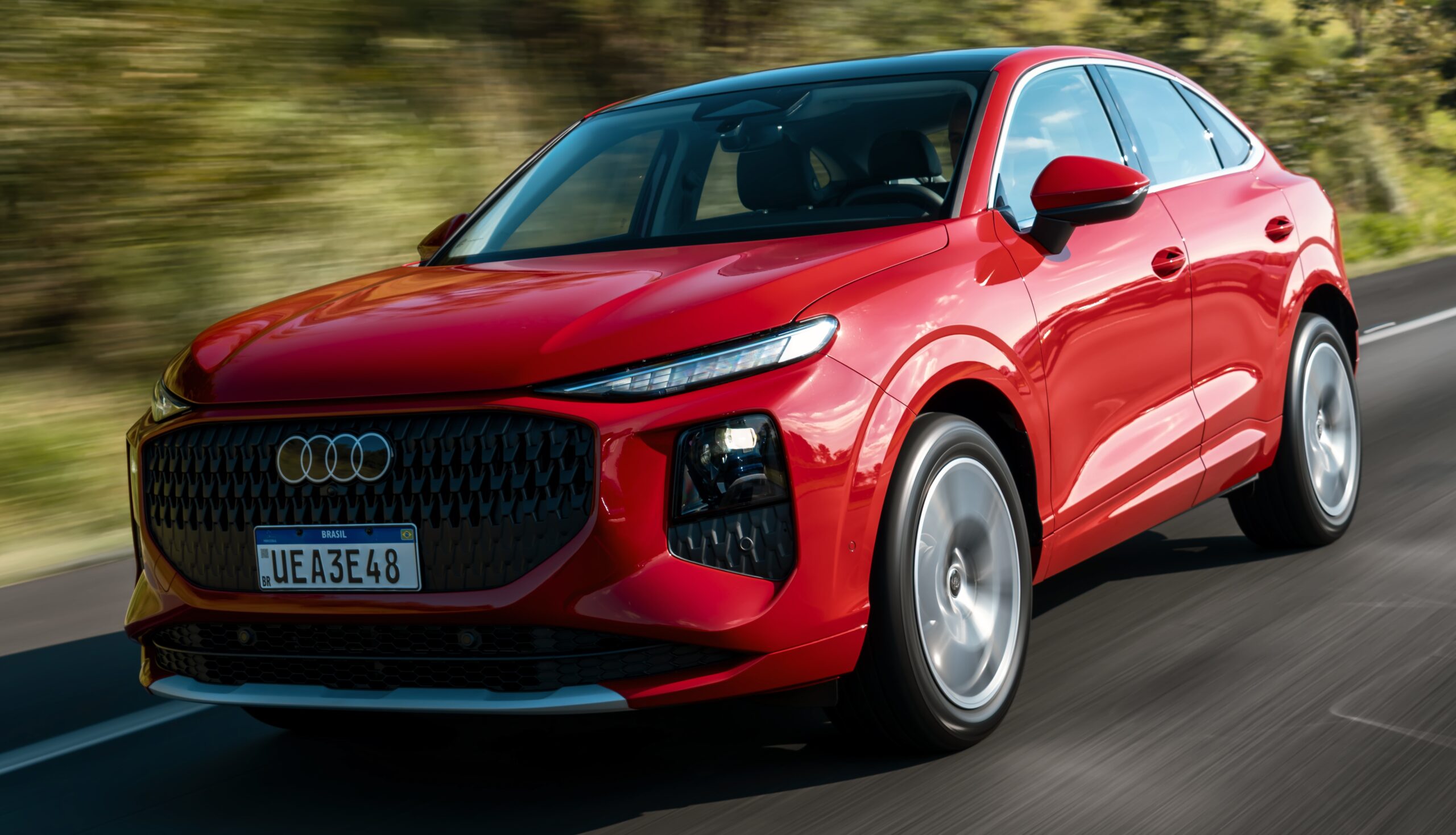 Nova geração do Audi Q3 chega maior e mais potente a partir de R$ 389.990