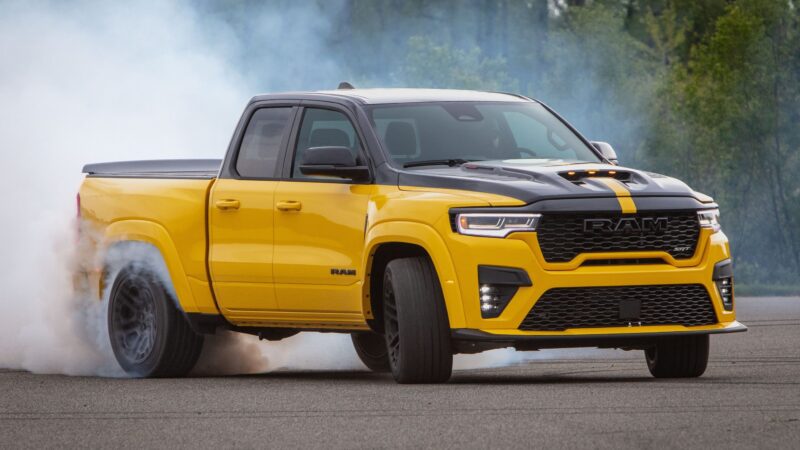 Com até 787 cv, Ram 1500 Rumble Bee 2027 é a picape mais rápida do mundo