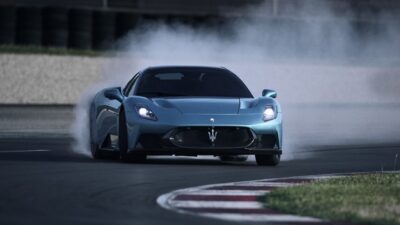 Stellantis recua nos elétricos e dará nova chance a Chrysler, Maserati e Alfa Romeo