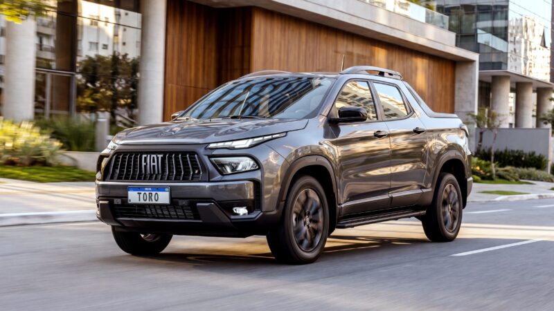 Fiat Toro 2027: versões, equipamentos, preços e consumo da picape híbrida