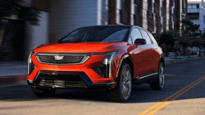 Cadillac confirma estreia em novembro no Brasil com três SUVs elétricos luxuosos