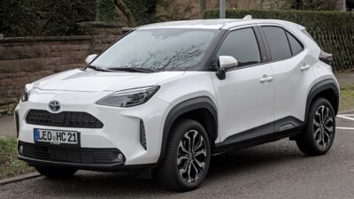 Toyota Yaris Cross 2027: o SUV híbrido que ameaça Creta e HB20