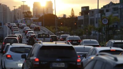 PEC do IPVA: proposta quer cobrar imposto pelo peso do carro com limite de 1%