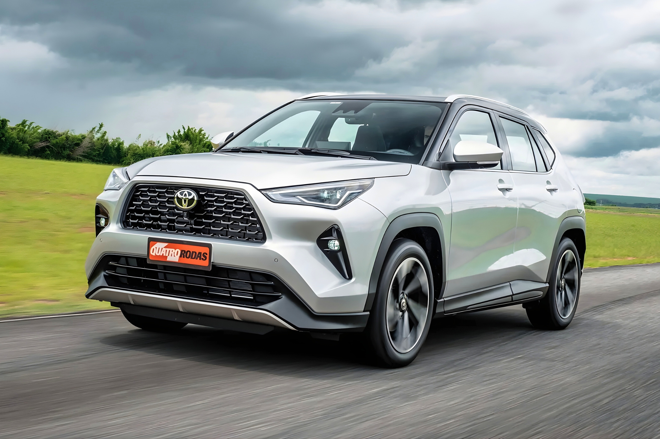 Toyota Yaris Cross fica mais caro que Corolla Cross híbrido por ‘segurança extra’