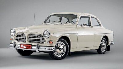 Volvo Amazon era paranoico com segurança e lançou o cinto de três pontos