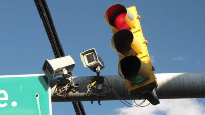 Projeto de lei vai obrigar multas a incluírem foto da infração na notificação