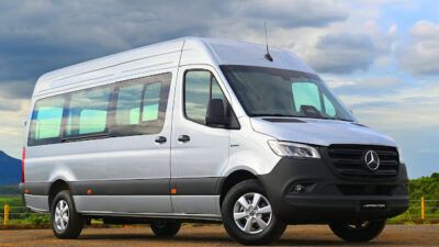Mercedes-Benz Sprinter elétrica para passageiros estreia no Brasil
