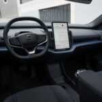 Volvo EX30 segura o tranco e deixa BYD Seal com deságio quase 2 vezes maior