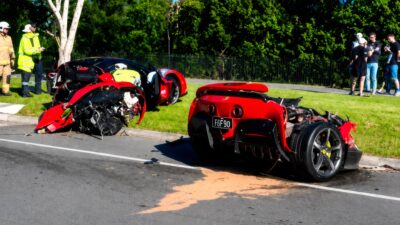 Ferrari SF90 Spider se parte ao meio em acidente na Austrália e motorista sai ileso