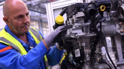 Fábrica de motor com correia banhada em óleo da Peugeot será fechada após 57 anos