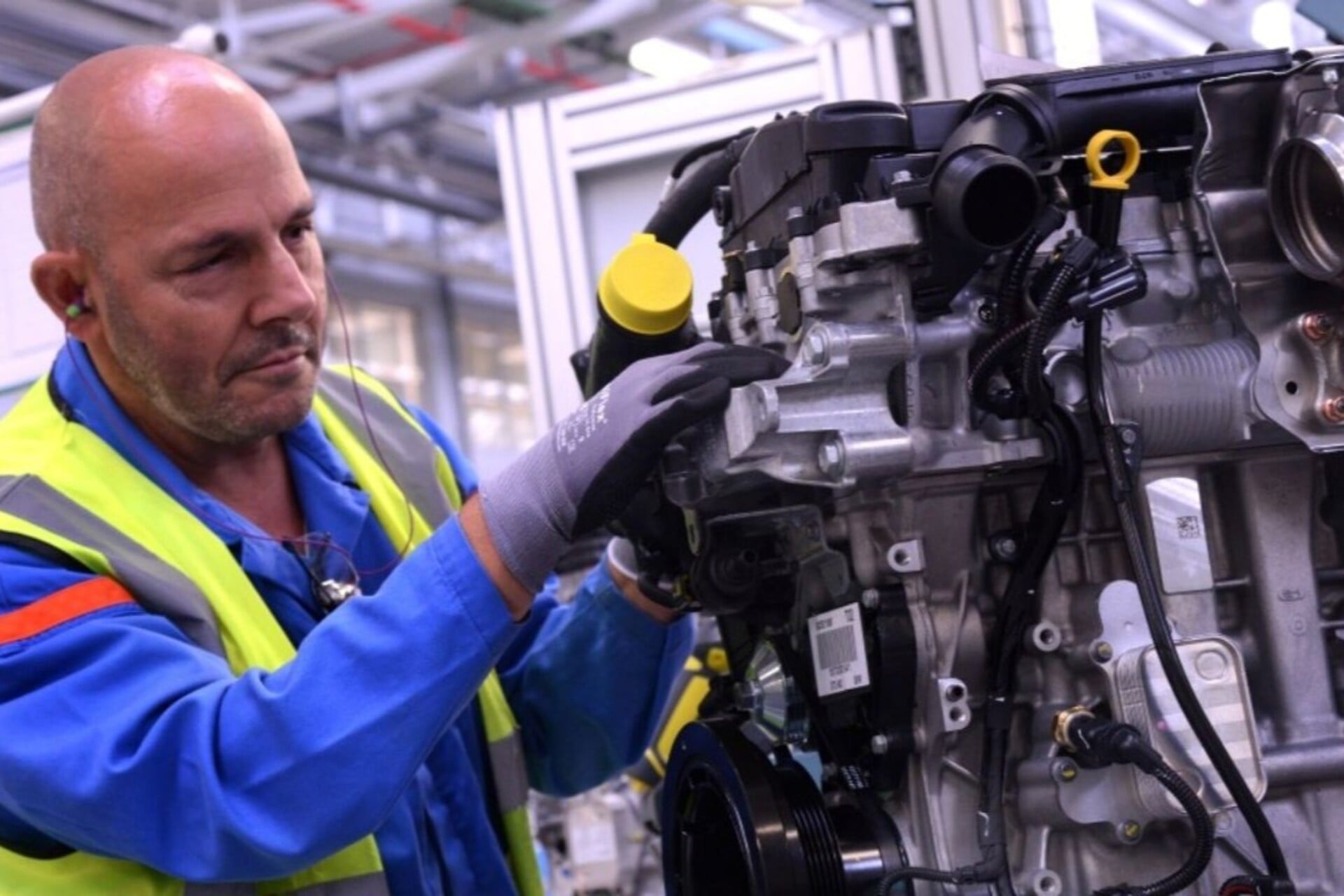 Fábrica de motor com correia banhada em óleo da Peugeot será fechada após 57 anos