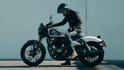 Royal Enfield passa primeira revisão para 1.000 km e diminui preços dos planos