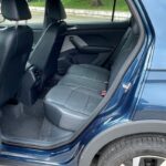 T-Cross leva três adultos atrás e coloca Creta, Renegade e Fastback apertados contra a parede