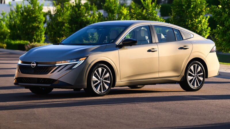 Nissan renova o Sentra nos EUA um mês depois de tirar o sedã de linha no Brasil