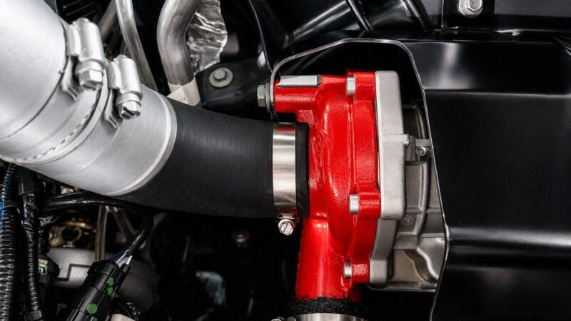 Stellantis cria compressor elétrico para fazer motor 3.0 turbo ter respostas de V8 Supercharger