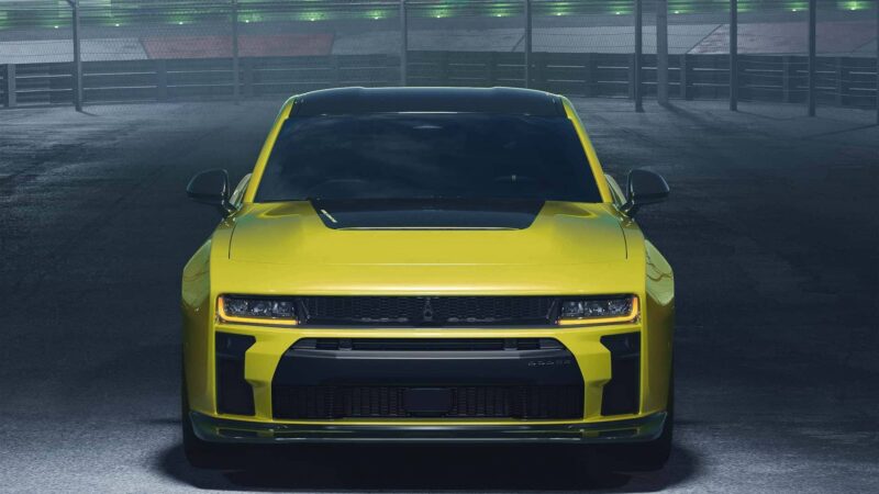 Novo Dodge Charger Super Bee é mais rápido que Hellcat mesmo com 109 cv a menos
