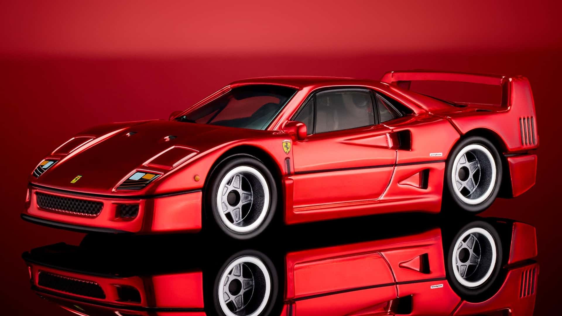 Hot Wheels lança Ferrari F40 com capô e motor à mostra e lote limitado