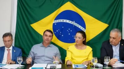 Flávio Bolsonaro defende CNH aos 16 anos junto à redução da maioridade penal