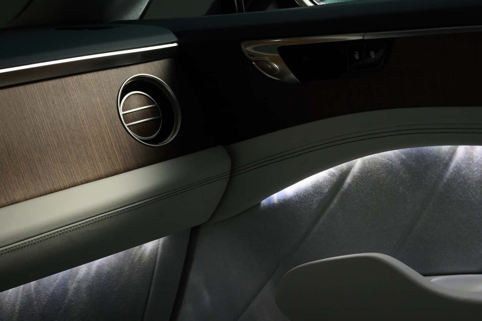 A ovelha que já valeu pena de morte agora forra o banco do novo Bentley elétrico