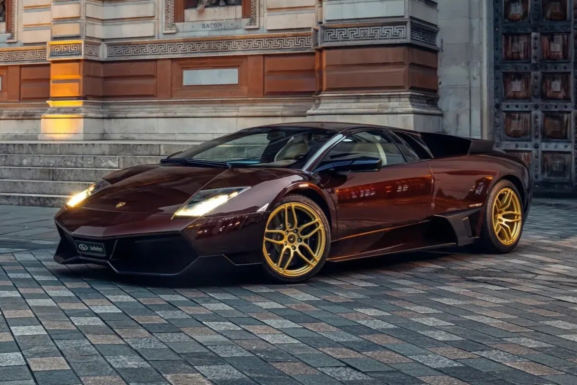 O Lamborghini castanho que ninguém pediu pode virar o Murciélago mais caro da história