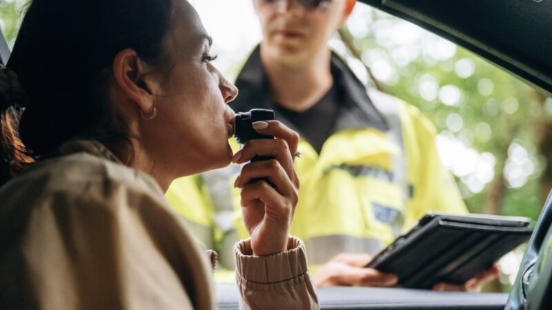 Motorista bêbado que causar morte pode ter CNH suspensa por 10 anos e multa de R$ 14,6 mil