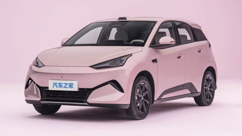 Novo BYD Dolphin Mini cresce, muda tração e tem “frunk” contra EX2