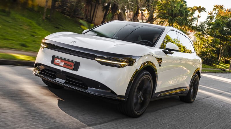 Zeekr 7X Premium dispensa recarga em viagens e custa menos que BMW e Audi
