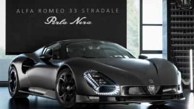 Alfa Romeo revela 33 Stradale Perla Nera, exemplar único de colecionador