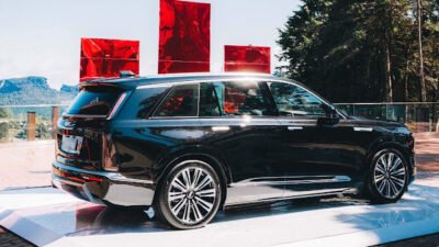 Cadillac VISTIQ 2027: SUV elétrico de 604 cv chega ao Brasil por R$ 990 mil
