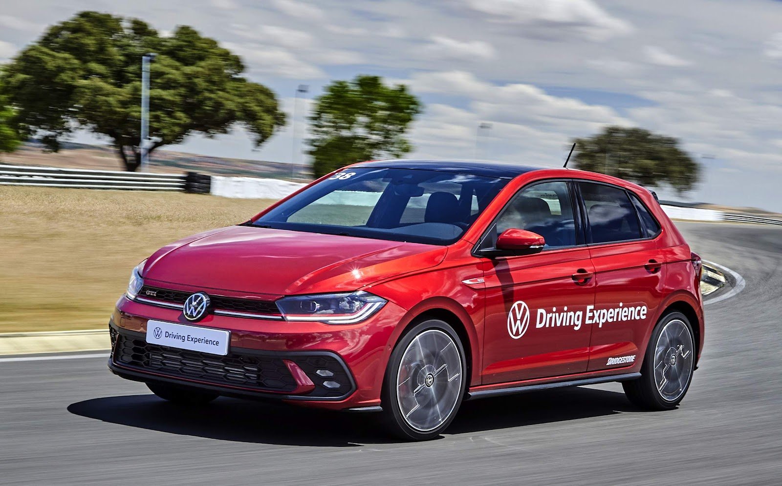 Carros mais vendidos no Brasil em setembro de 2026: Polo lidera, Dolphin Mini cresce e Strada domina o geral