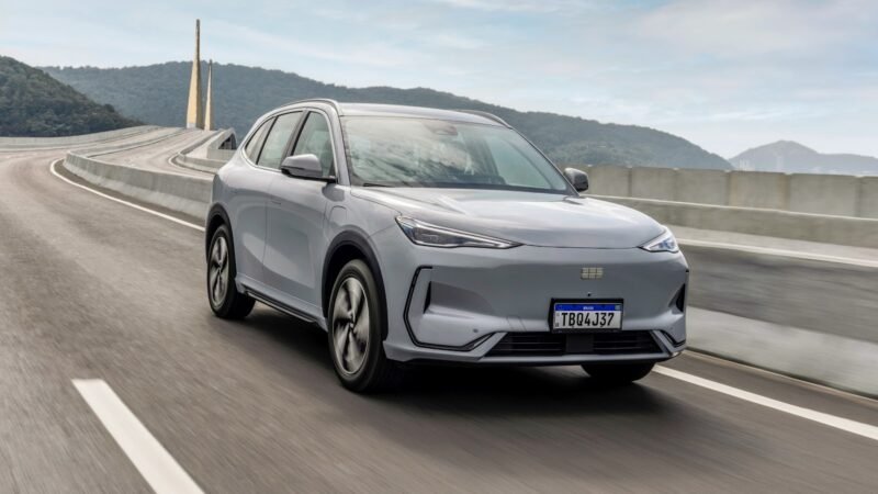 Geely EX5 Max 2026: SUV elétrico ganha novo acabamento interno Ivory White