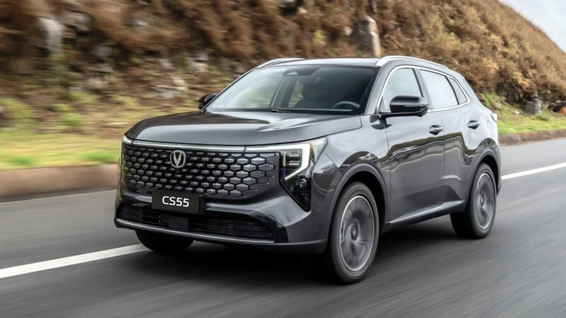 Novo CAOA Changan CS55 híbrido flex faz até 42 km/l — preços e fotos