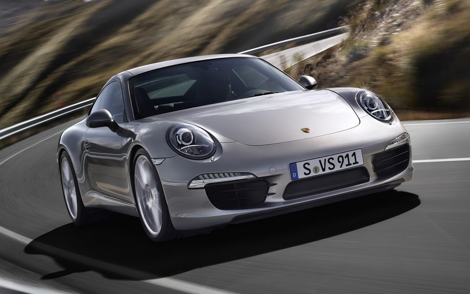 Porsche lança central multimídia PCCM Plus para 911, Cayman e Boxster fabricados entre 2009 e 2016