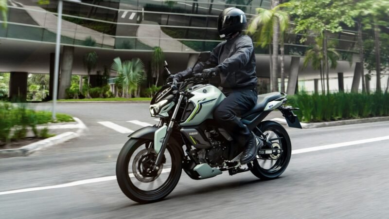 Yamaha Fazer FZ15 ABS Connected 2027: iluminação Full LED, conectividade e preço
