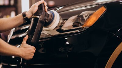 4 sinais de que a pintura do seu carro precisa de polimento urgente