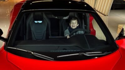 ‘Menino mais inteligente da Argentina’ projeta o próprio carro aos nove anos, inspirado no Fusca