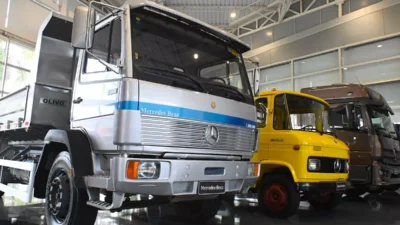Mercedes-Benz reúne caminhoneiro e o Mercedinho L 608 D que entrou para a história da marca