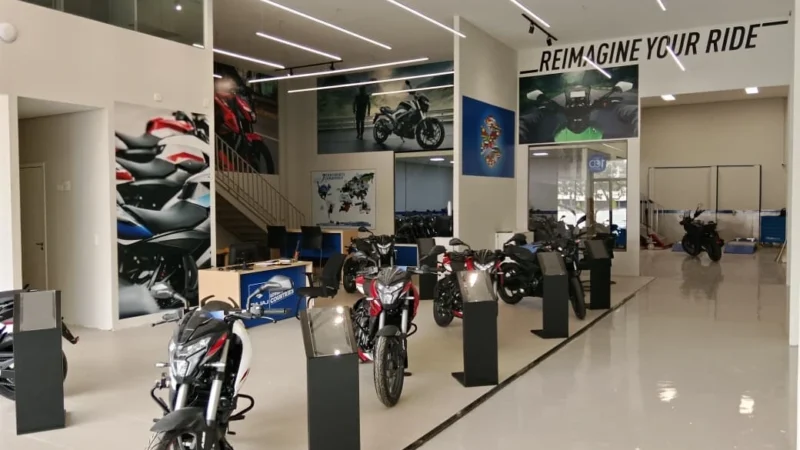 Nova líder “dentro de casa”, a Bajaj Pulsar N150 é opção atraente entre as street urbanas
