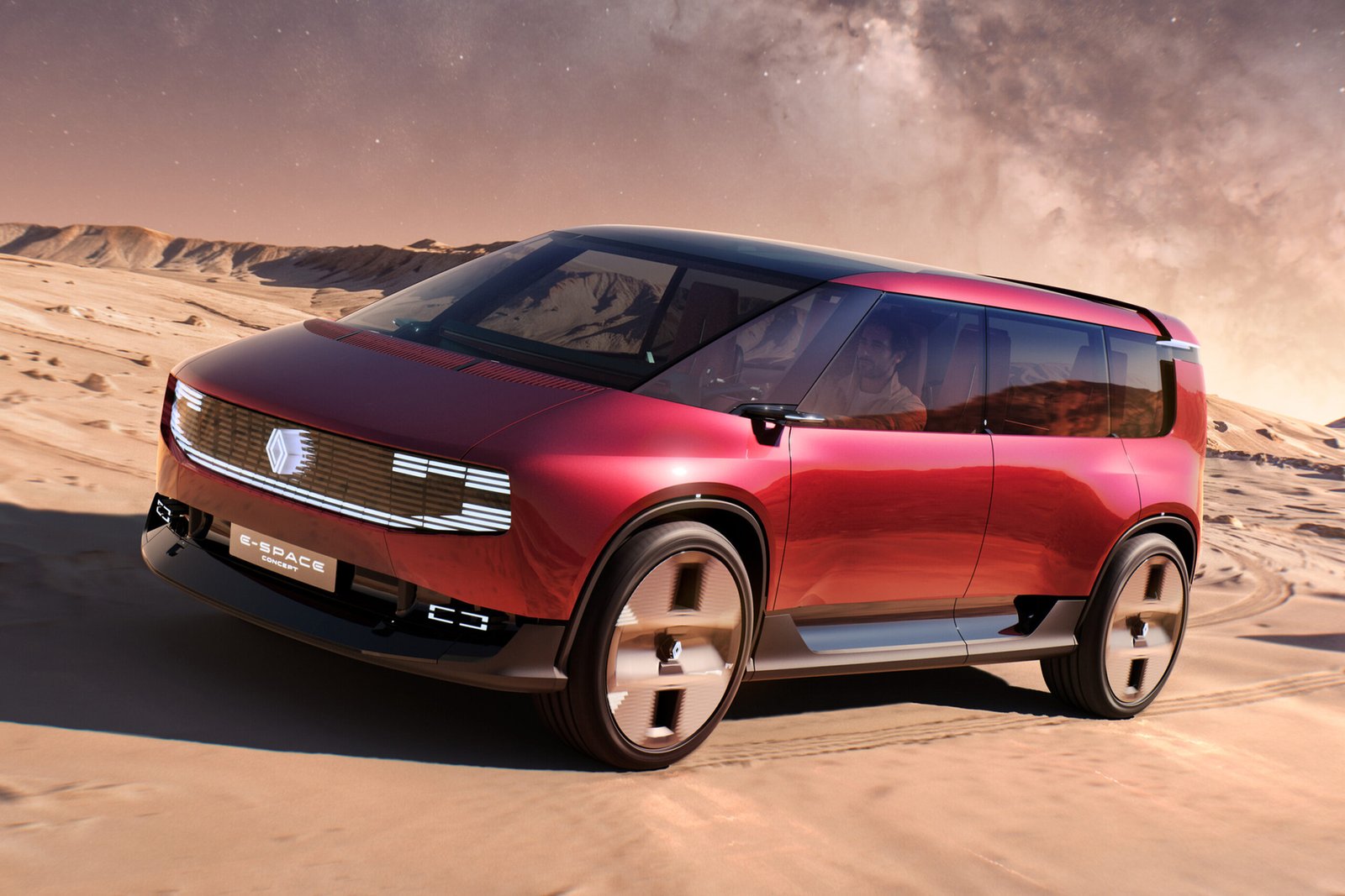 Renault E-Space reinventa minivan de 1984 contra a VW Kombi elétrica