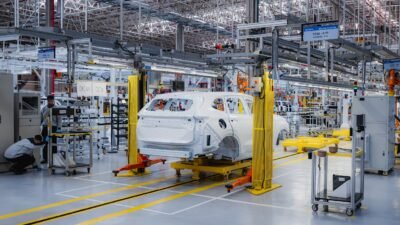 Avanço das chinesas no Brasil impulsiona produção local de peças para veículos eletrificados