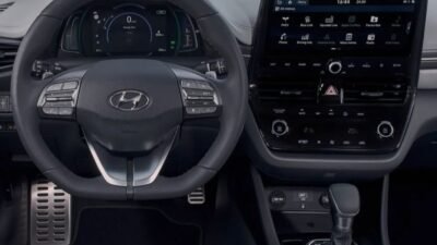 Honda City RS 2027 custa R$ 3.100 a mais que o Touring e mantém o mesmo motor