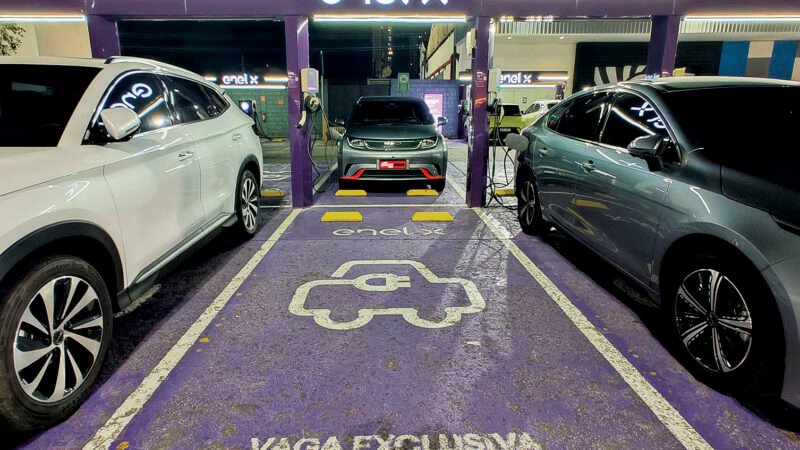 Longa Duração: reduzir a velocidade poupa bateria (e tempo) com o BYD Dolphin na estrada