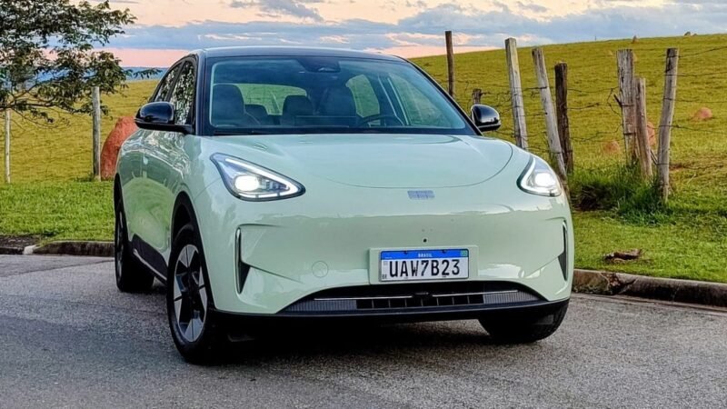 Geely EX2 fica mais caro em outubro; veja novos preços