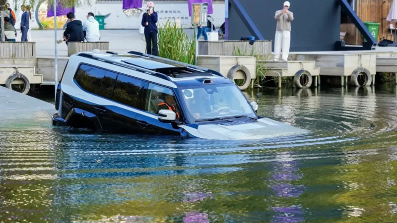 Jetour G700 Ark Edition: assim na terra como na água