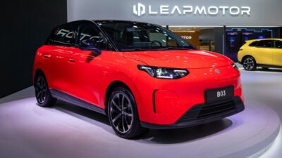 Leapmotor B03 quer incomodar europeus com desempenho de Abarth e recarga mais rápida