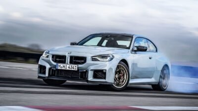 BMW M2 CS eleva o patamar nas pistas com 530 cv e freios de carbono