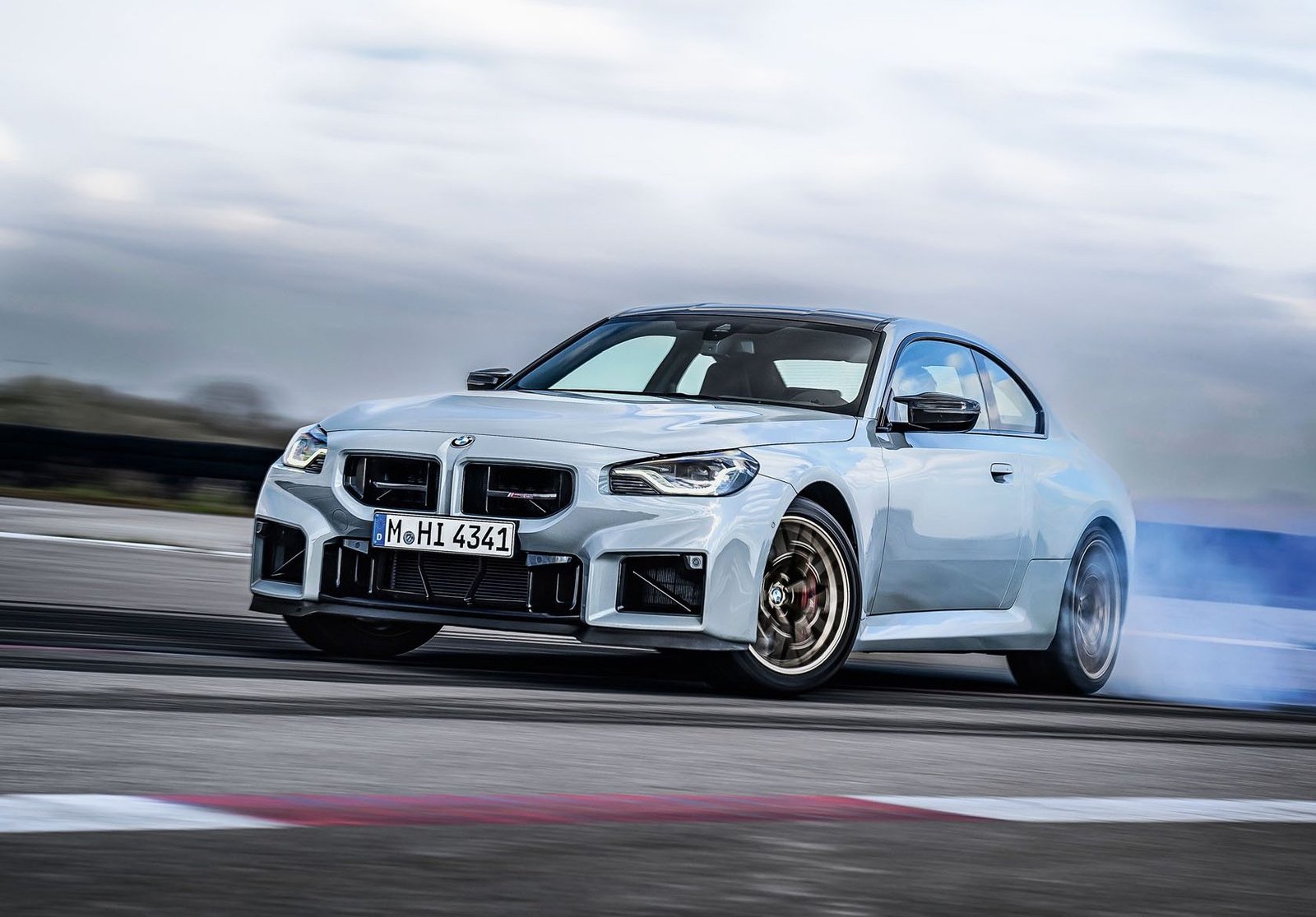BMW M2 CS eleva o patamar nas pistas com 530 cv e freios de carbono
